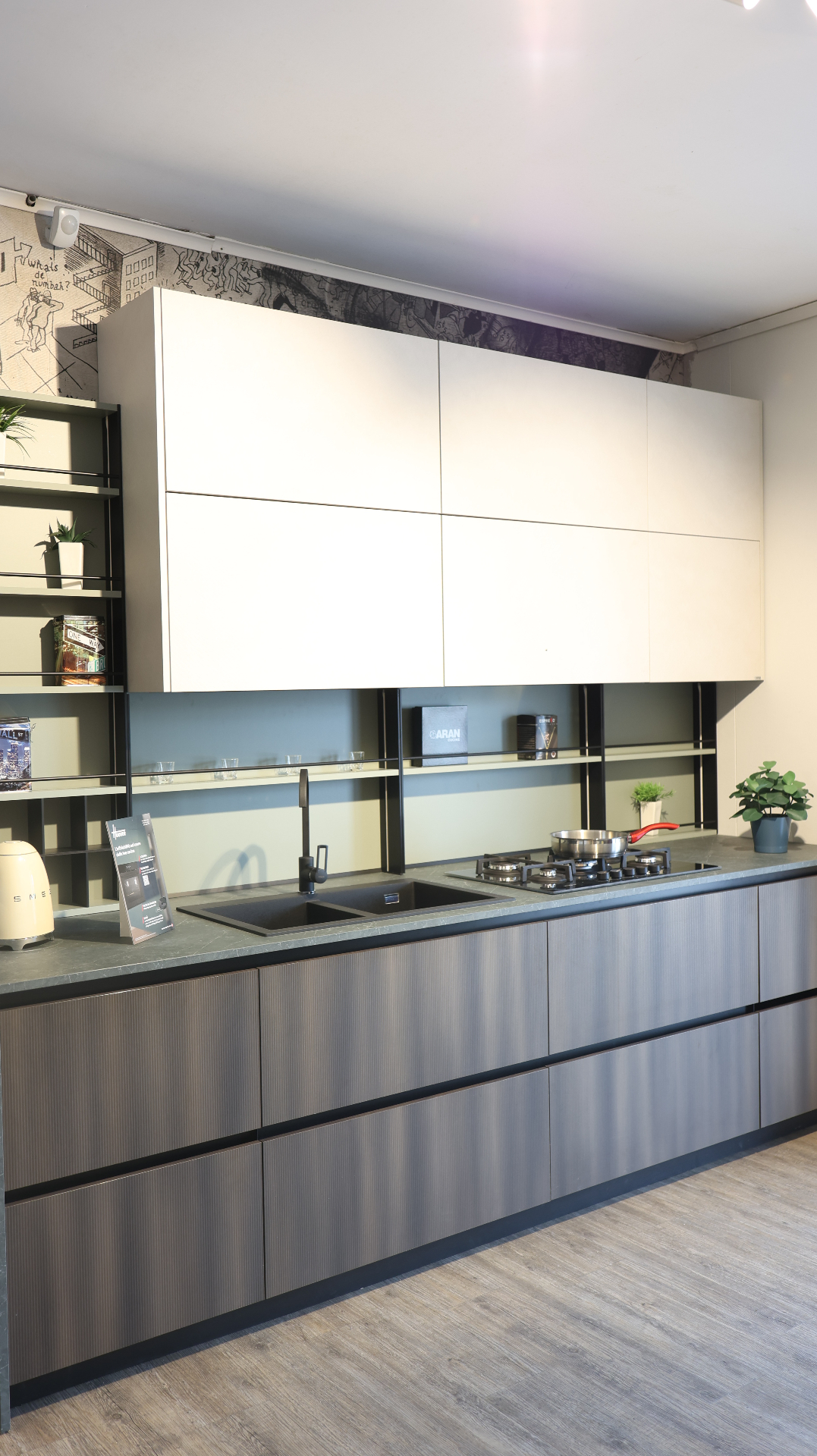 Interno dello showroom Aerregi Arredo